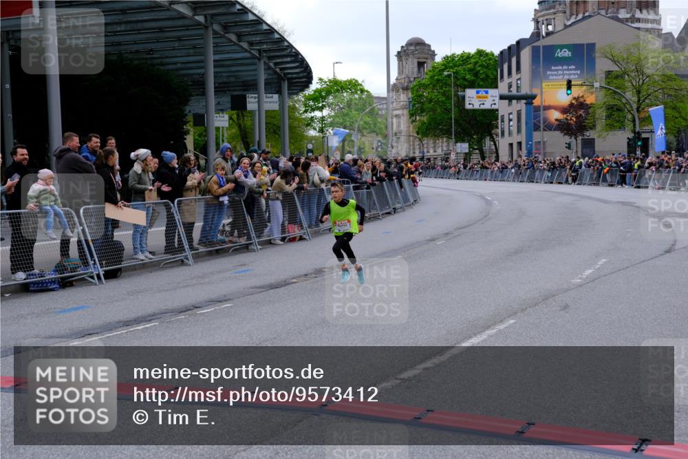 25.04.2026 - Das Zehntel Tim E. http://msf.ph/oto/9573412 25.04.2026 10:45:29 Ziel 6086 meine-sportfotos.de