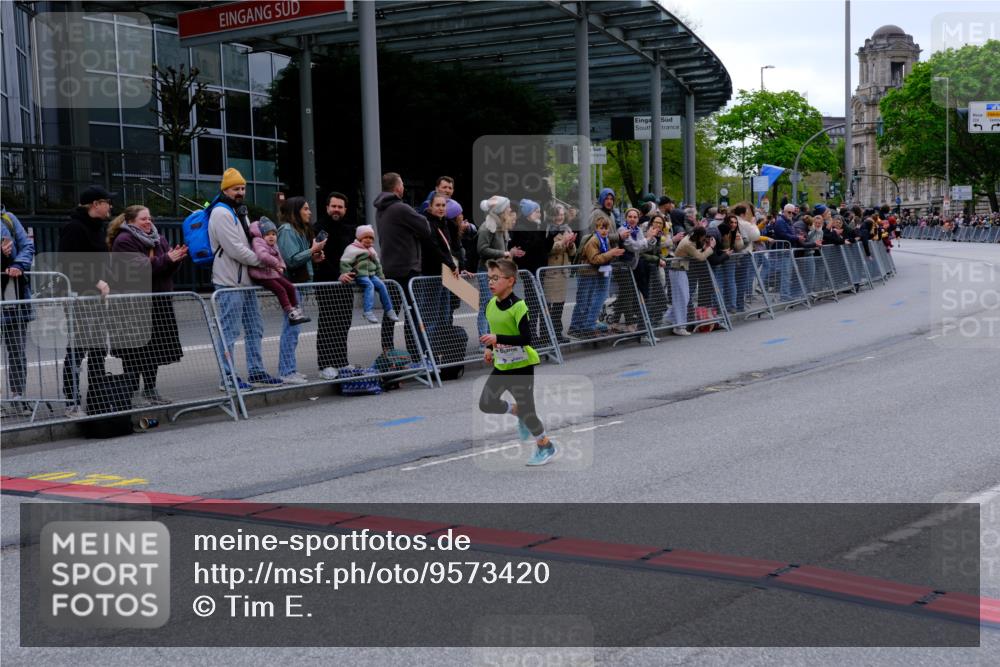 25.04.2026 - Das Zehntel Tim E. http://msf.ph/oto/9573420 25.04.2026 10:45:29 Ziel 6086 meine-sportfotos.de