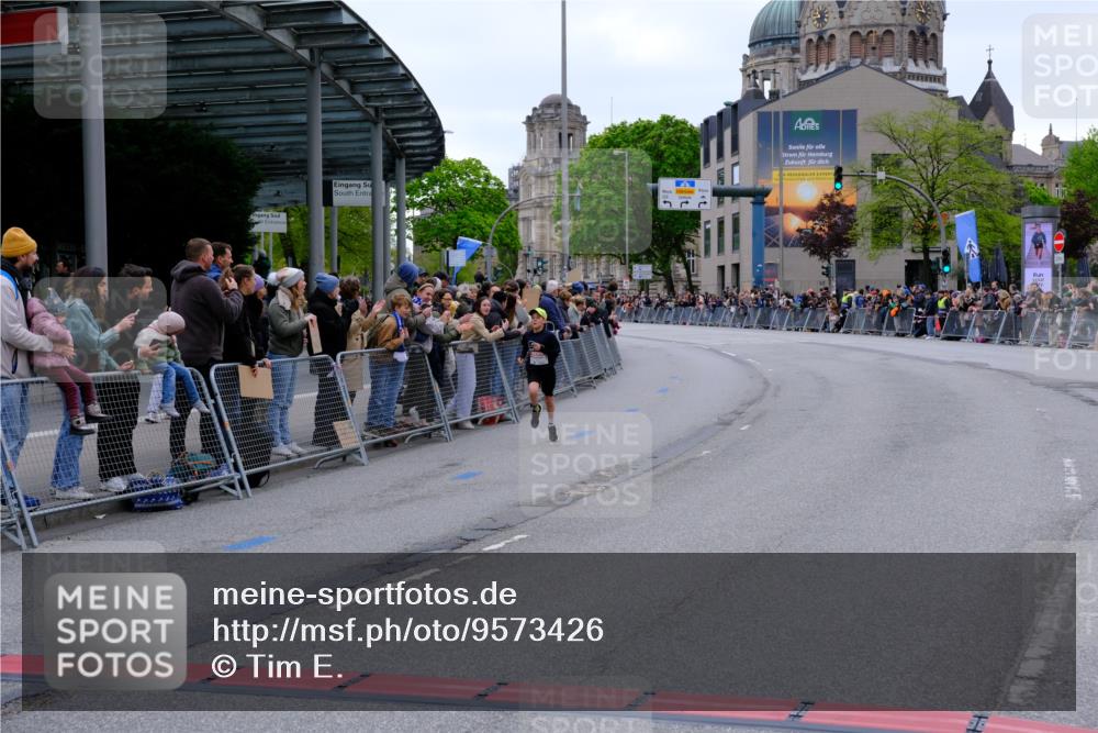 25.04.2026 - Das Zehntel Tim E. http://msf.ph/oto/9573426 25.04.2026 10:45:45 Ziel 6937 meine-sportfotos.de