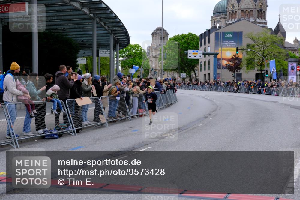 25.04.2026 - Das Zehntel Tim E. http://msf.ph/oto/9573428 25.04.2026 10:45:45 Ziel 6937 meine-sportfotos.de