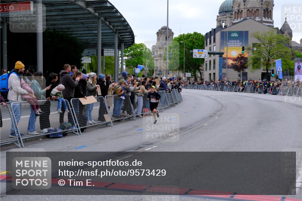 25.04.2026 - Das Zehntel Tim E. http://msf.ph/oto/9573429 25.04.2026 10:45:45 Ziel 6937 meine-sportfotos.de
