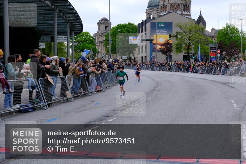 25.04.2026 - Das Zehntel Tim E. http://msf.ph/oto/9573451 25.04.2026 10:46:09 Ziel 5519, 6318, 7967 meine-sportfotos.de