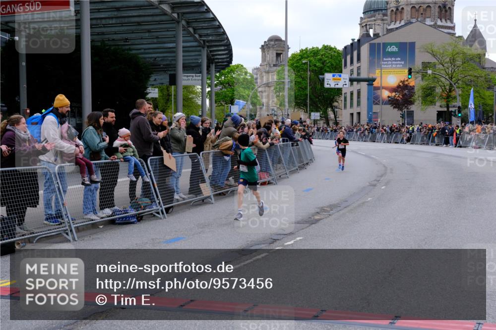 25.04.2026 - Das Zehntel Tim E. http://msf.ph/oto/9573456 25.04.2026 10:46:10 Ziel 5519, 6318, 7967 meine-sportfotos.de