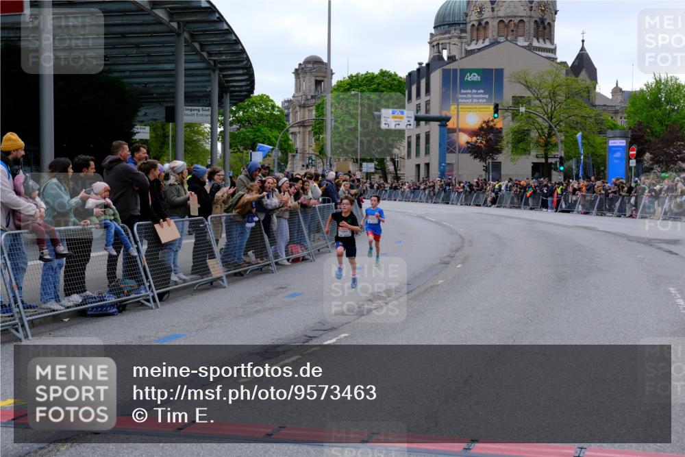 25.04.2026 - Das Zehntel Tim E. http://msf.ph/oto/9573463 25.04.2026 10:46:12 Ziel 5519, 6318, 7967 meine-sportfotos.de