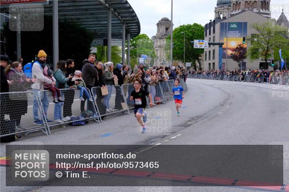 25.04.2026 - Das Zehntel Tim E. http://msf.ph/oto/9573465 25.04.2026 10:46:13 Ziel 5519, 6318, 7967 meine-sportfotos.de