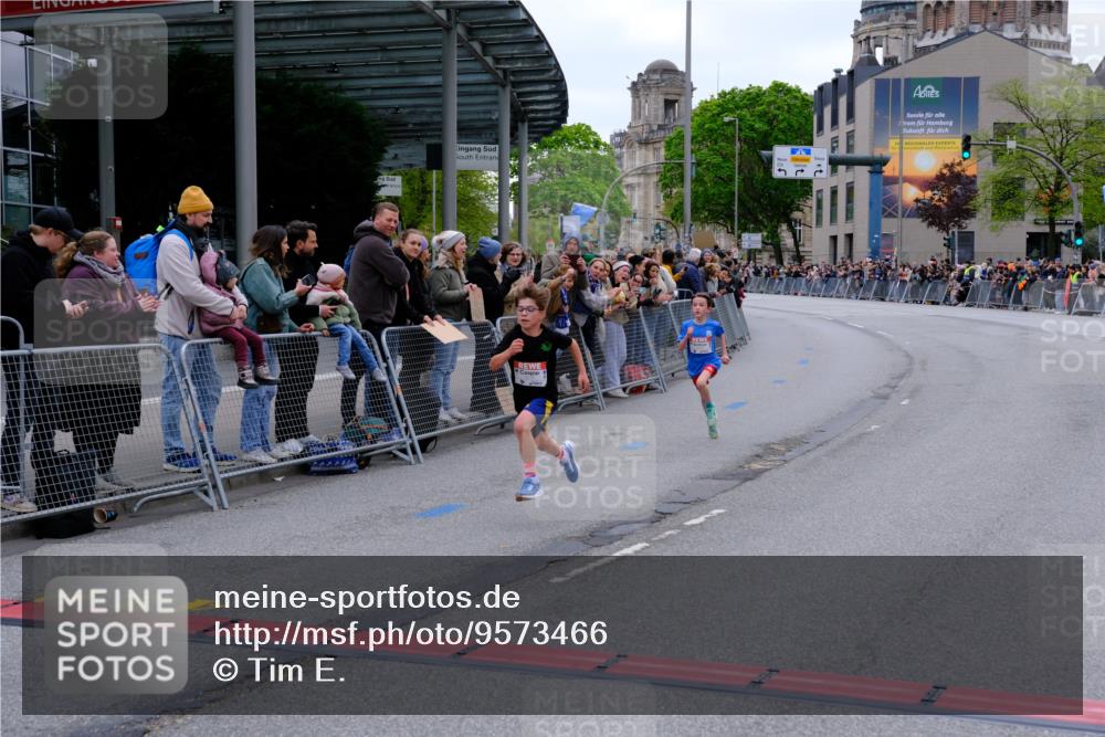25.04.2026 - Das Zehntel Tim E. http://msf.ph/oto/9573466 25.04.2026 10:46:13 Ziel 5519, 6318, 7967 meine-sportfotos.de