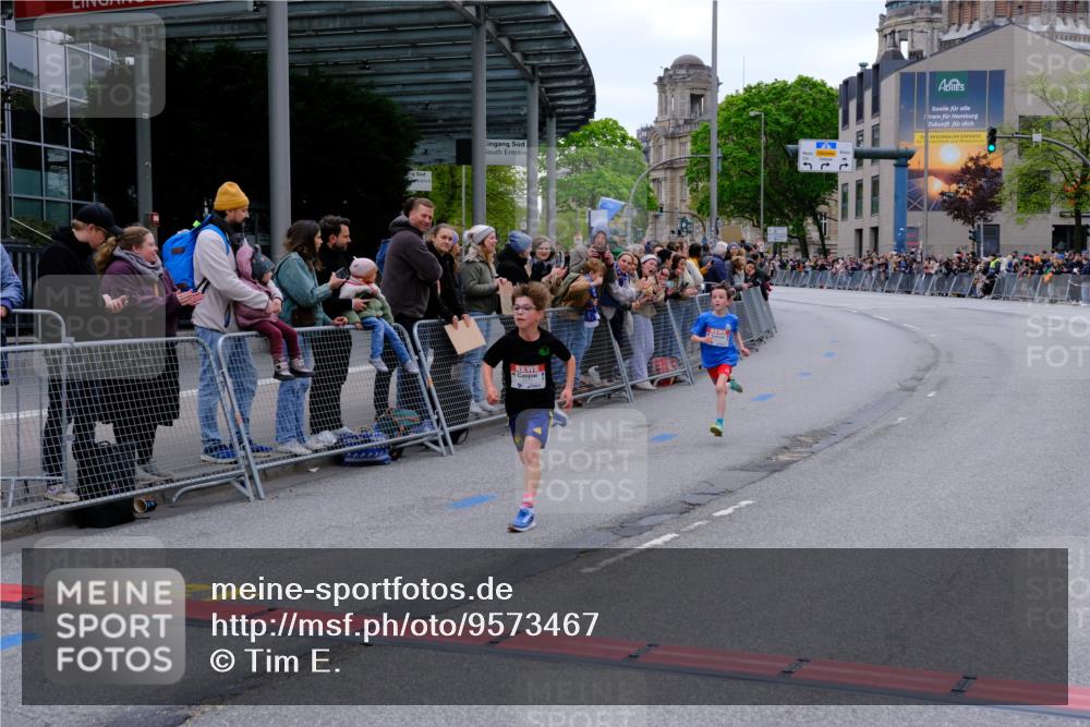 25.04.2026 - Das Zehntel Tim E. http://msf.ph/oto/9573467 25.04.2026 10:46:13 Ziel 5519, 6318, 7967 meine-sportfotos.de