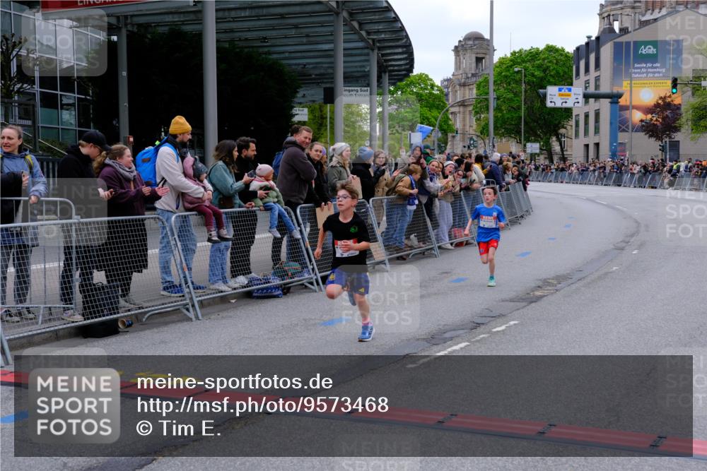 25.04.2026 - Das Zehntel Tim E. http://msf.ph/oto/9573468 25.04.2026 10:46:13 Ziel 5519, 6318, 7967 meine-sportfotos.de