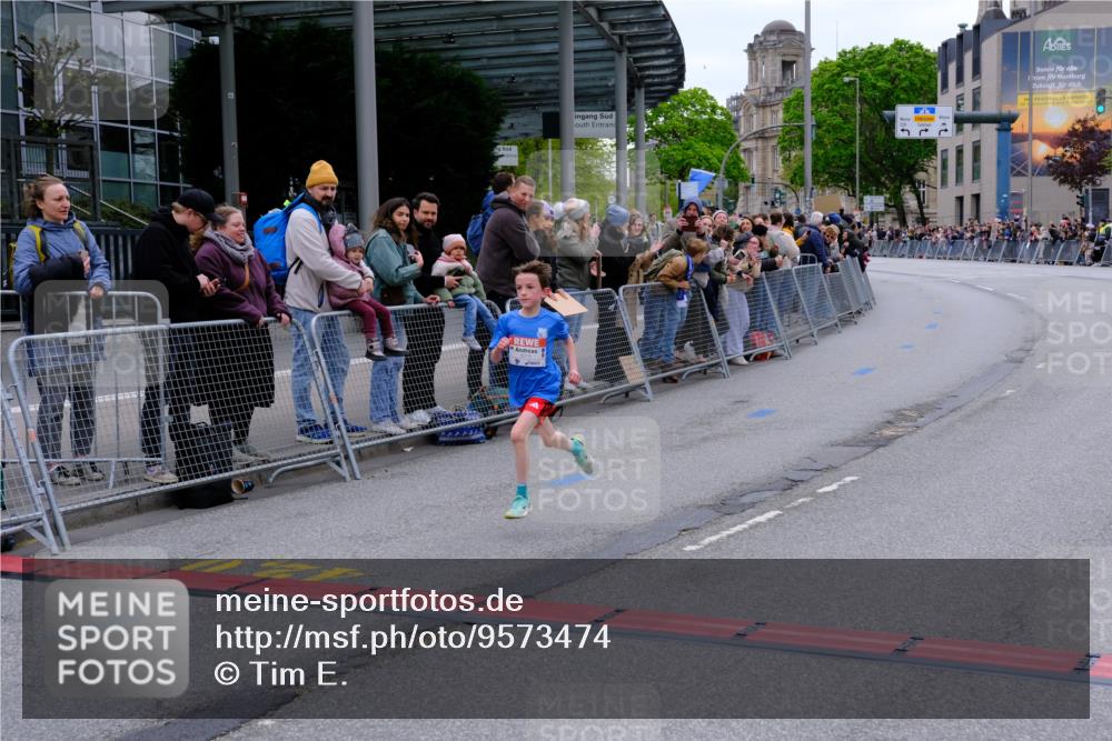 25.04.2026 - Das Zehntel Tim E. http://msf.ph/oto/9573474 25.04.2026 10:46:15 Ziel 5519, 6318, 7967 meine-sportfotos.de