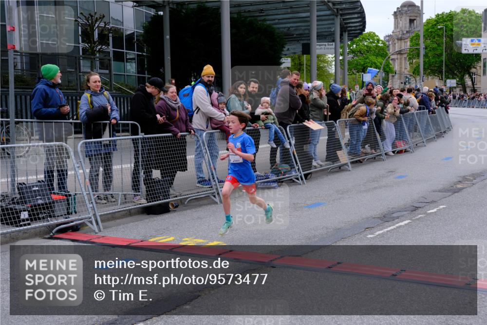 25.04.2026 - Das Zehntel Tim E. http://msf.ph/oto/9573477 25.04.2026 10:46:15 Ziel 5519, 6318, 7967 meine-sportfotos.de