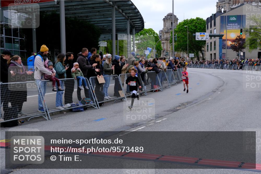 25.04.2026 - Das Zehntel Tim E. http://msf.ph/oto/9573489 25.04.2026 10:46:29 Ziel 5487, 6507 meine-sportfotos.de