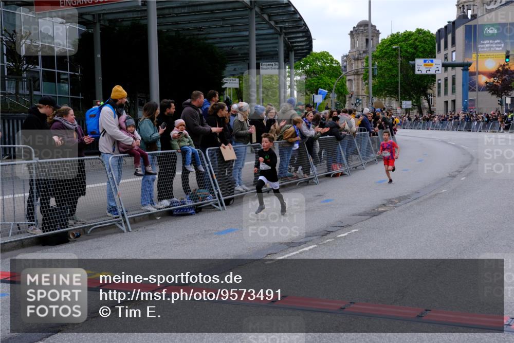 25.04.2026 - Das Zehntel Tim E. http://msf.ph/oto/9573491 25.04.2026 10:46:29 Ziel 5487, 6507 meine-sportfotos.de