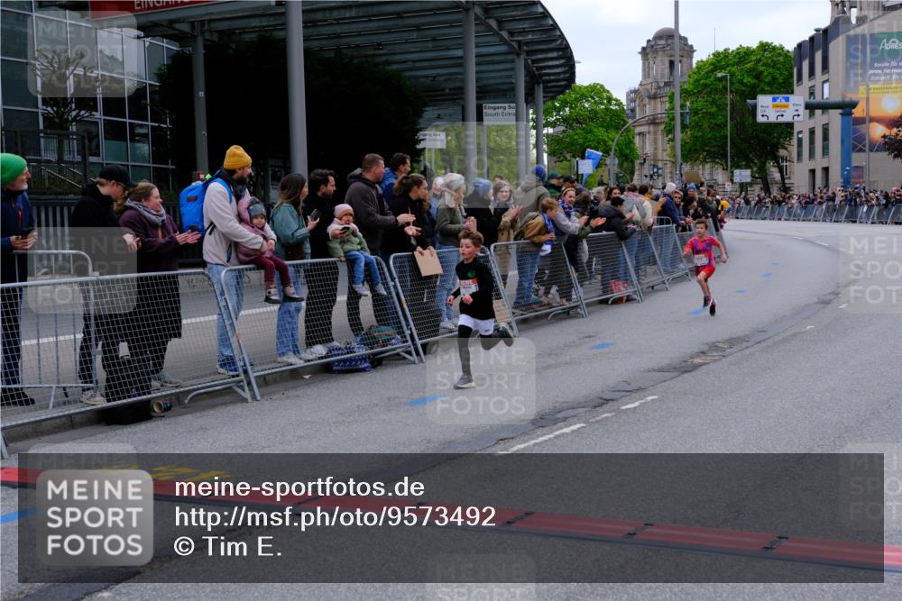 25.04.2026 - Das Zehntel Tim E. http://msf.ph/oto/9573492 25.04.2026 10:46:29 Ziel 5487, 6507 meine-sportfotos.de