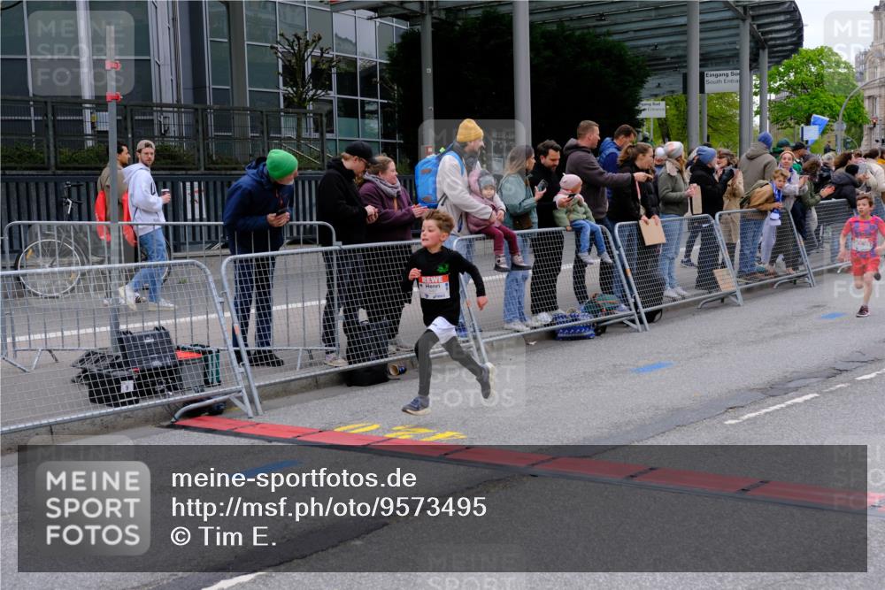 25.04.2026 - Das Zehntel Tim E. http://msf.ph/oto/9573495 25.04.2026 10:46:30 Ziel 5487, 6507 meine-sportfotos.de