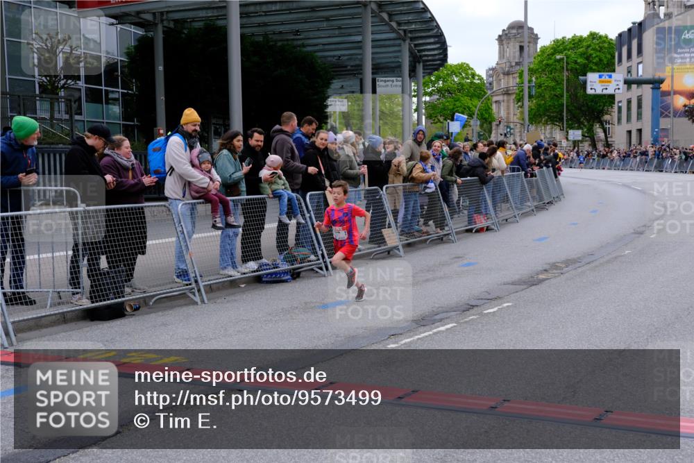 25.04.2026 - Das Zehntel Tim E. http://msf.ph/oto/9573499 25.04.2026 10:46:31 Ziel 5487, 6507 meine-sportfotos.de