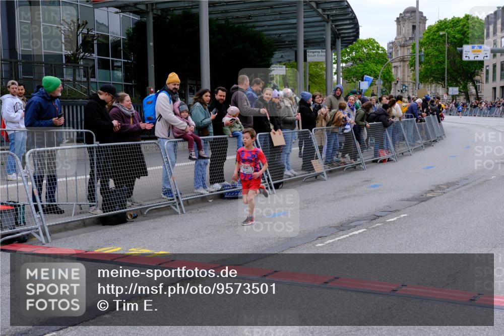 25.04.2026 - Das Zehntel Tim E. http://msf.ph/oto/9573501 25.04.2026 10:46:31 Ziel 5487, 6507 meine-sportfotos.de
