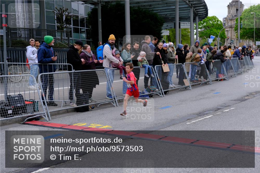 25.04.2026 - Das Zehntel Tim E. http://msf.ph/oto/9573503 25.04.2026 10:46:31 Ziel 5487, 6507 meine-sportfotos.de