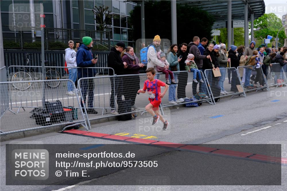 25.04.2026 - Das Zehntel Tim E. http://msf.ph/oto/9573505 25.04.2026 10:46:31 Ziel 5487, 6507 meine-sportfotos.de