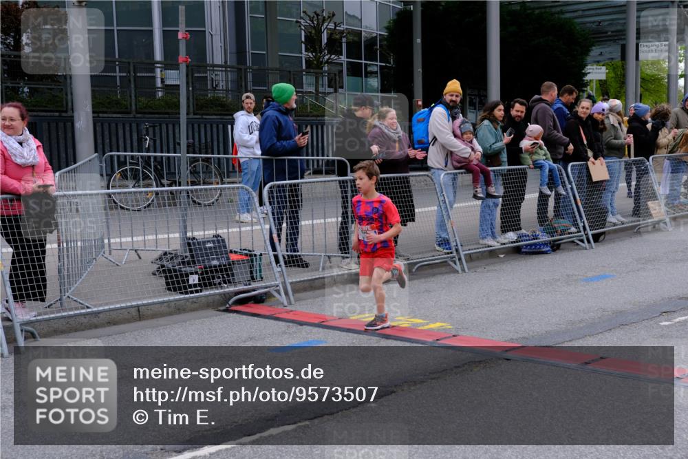 25.04.2026 - Das Zehntel Tim E. http://msf.ph/oto/9573507 25.04.2026 10:46:32 Ziel 5487, 6507 meine-sportfotos.de