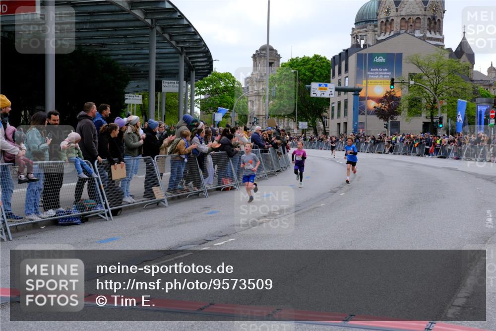 25.04.2026 - Das Zehntel Tim E. http://msf.ph/oto/9573509 25.04.2026 10:46:42 Ziel 6334, 6726, 6753 meine-sportfotos.de