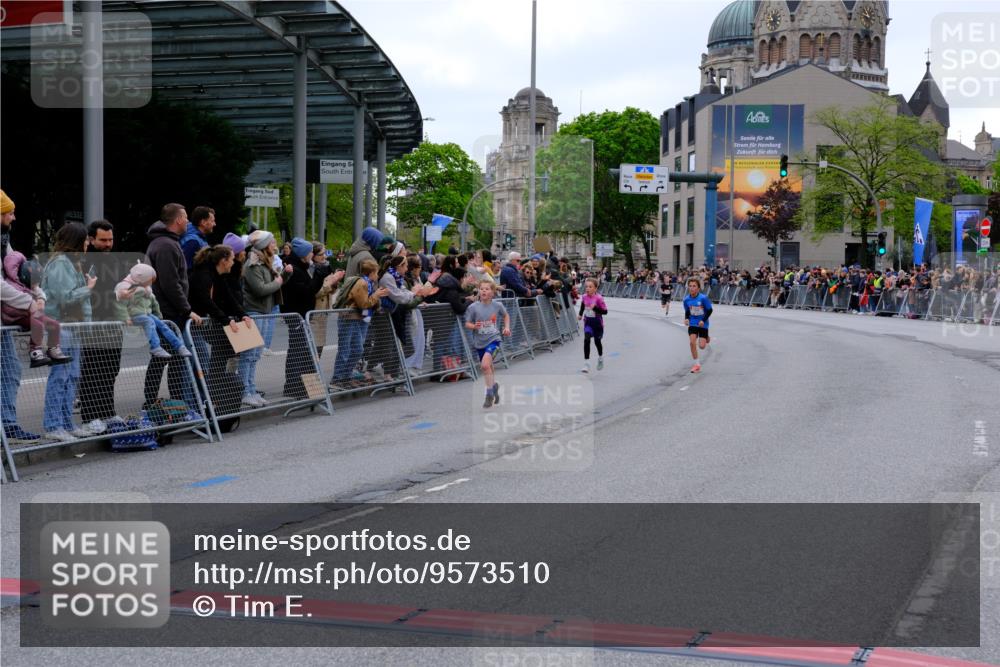 25.04.2026 - Das Zehntel Tim E. http://msf.ph/oto/9573510 25.04.2026 10:46:42 Ziel 6334, 6726, 6753 meine-sportfotos.de