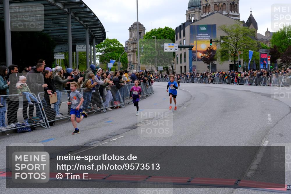25.04.2026 - Das Zehntel Tim E. http://msf.ph/oto/9573513 25.04.2026 10:46:43 Ziel 6334, 6726, 6753 meine-sportfotos.de