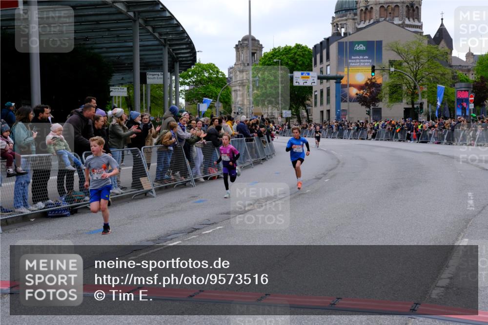 25.04.2026 - Das Zehntel Tim E. http://msf.ph/oto/9573516 25.04.2026 10:46:43 Ziel 6334, 6726, 6753 meine-sportfotos.de