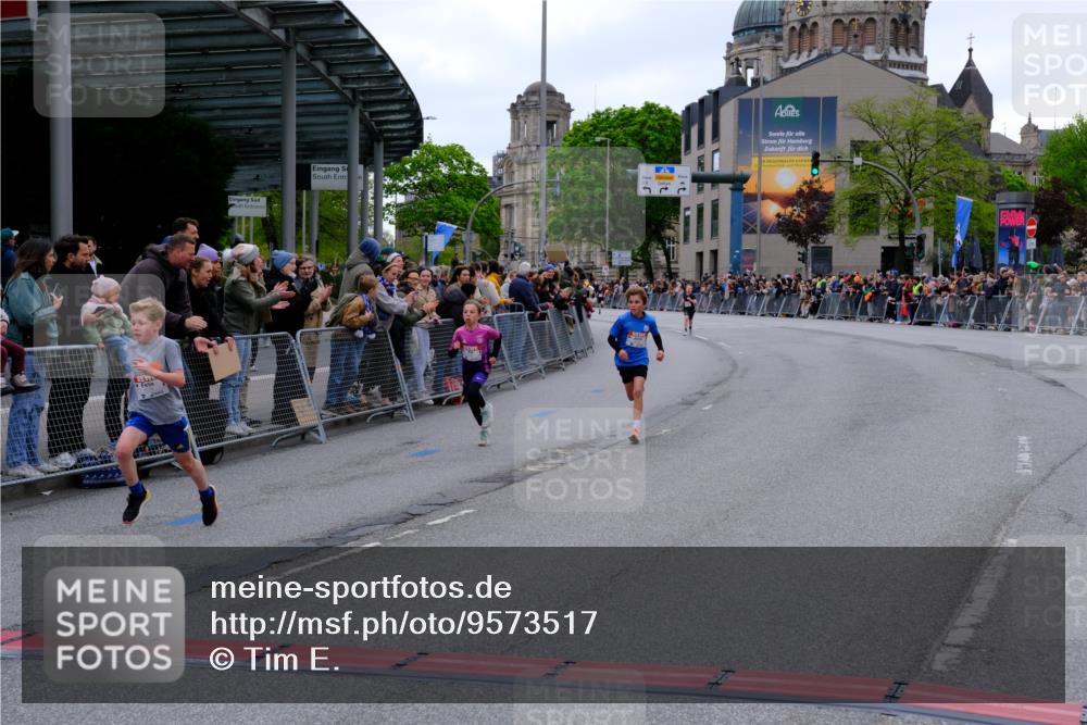 25.04.2026 - Das Zehntel Tim E. http://msf.ph/oto/9573517 25.04.2026 10:46:43 Ziel 6334, 6726, 6753 meine-sportfotos.de
