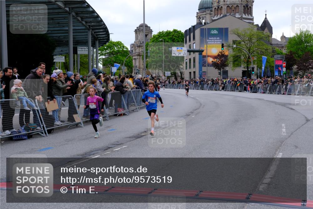 25.04.2026 - Das Zehntel Tim E. http://msf.ph/oto/9573519 25.04.2026 10:46:44 Ziel 6334, 6726, 6753 meine-sportfotos.de