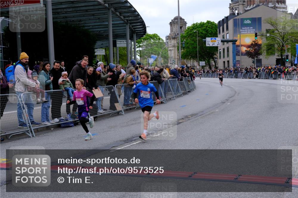 25.04.2026 - Das Zehntel Tim E. http://msf.ph/oto/9573525 25.04.2026 10:46:44 Ziel 6334, 6726, 6753 meine-sportfotos.de