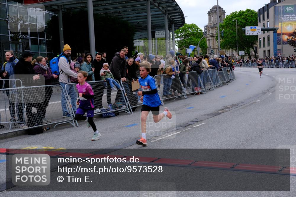 25.04.2026 - Das Zehntel Tim E. http://msf.ph/oto/9573528 25.04.2026 10:46:45 Ziel 6334, 6726, 6753 meine-sportfotos.de