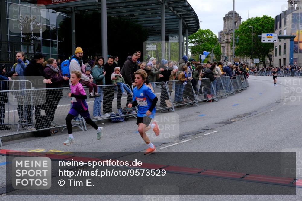 25.04.2026 - Das Zehntel Tim E. http://msf.ph/oto/9573529 25.04.2026 10:46:45 Ziel 6334, 6726, 6753 meine-sportfotos.de