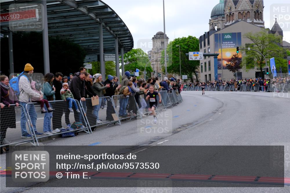 25.04.2026 - Das Zehntel Tim E. http://msf.ph/oto/9573530 25.04.2026 10:46:50 Ziel 6334, 6682, 6726, 6753 meine-sportfotos.de