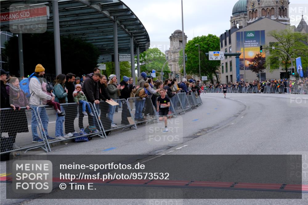 25.04.2026 - Das Zehntel Tim E. http://msf.ph/oto/9573532 25.04.2026 10:46:50 Ziel 6334, 6682, 6726, 6753 meine-sportfotos.de