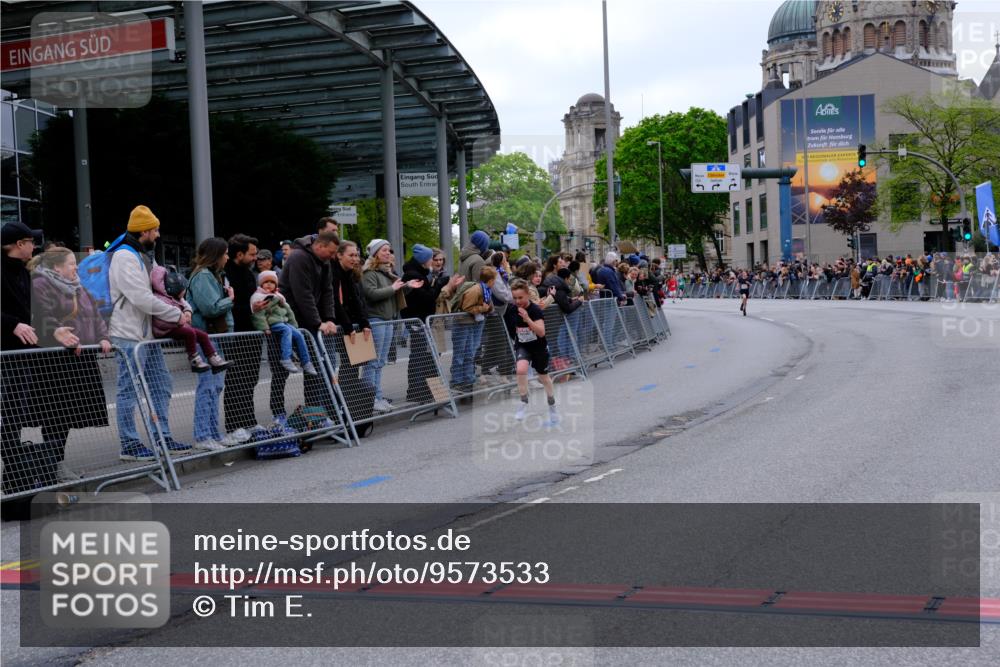 25.04.2026 - Das Zehntel Tim E. http://msf.ph/oto/9573533 25.04.2026 10:46:50 Ziel 6334, 6682, 6726, 6753 meine-sportfotos.de