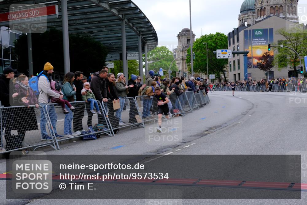 25.04.2026 - Das Zehntel Tim E. http://msf.ph/oto/9573534 25.04.2026 10:46:50 Ziel 6334, 6682, 6726, 6753 meine-sportfotos.de