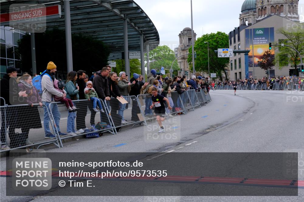 25.04.2026 - Das Zehntel Tim E. http://msf.ph/oto/9573535 25.04.2026 10:46:50 Ziel 6334, 6682, 6726, 6753 meine-sportfotos.de