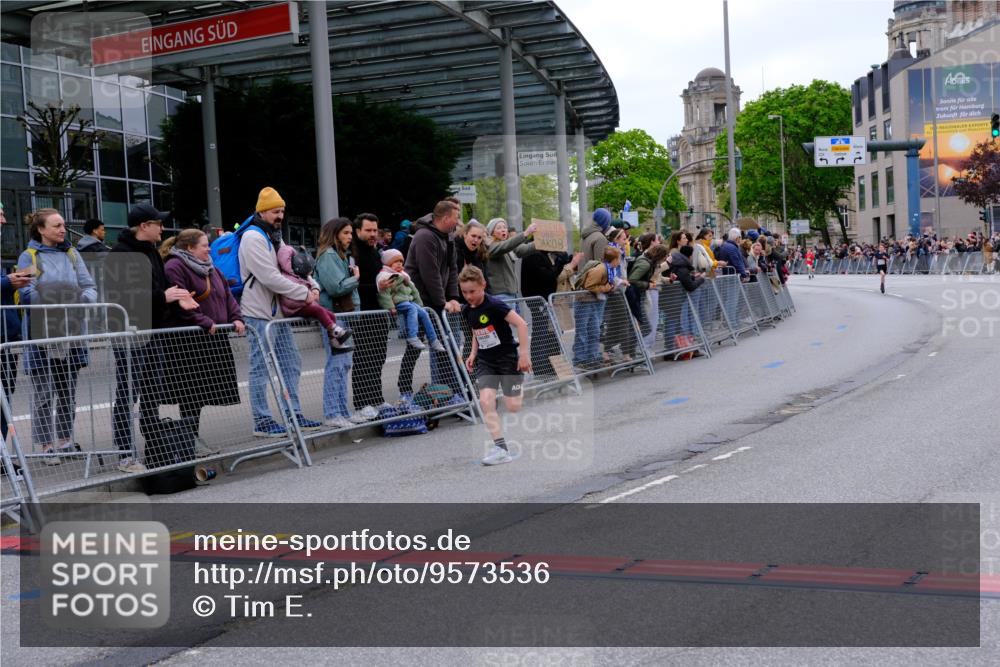 25.04.2026 - Das Zehntel Tim E. http://msf.ph/oto/9573536 25.04.2026 10:46:51 Ziel 6334, 6682, 6753 meine-sportfotos.de