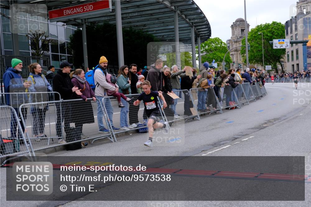 25.04.2026 - Das Zehntel Tim E. http://msf.ph/oto/9573538 25.04.2026 10:46:51 Ziel 6334, 6682, 6753 meine-sportfotos.de
