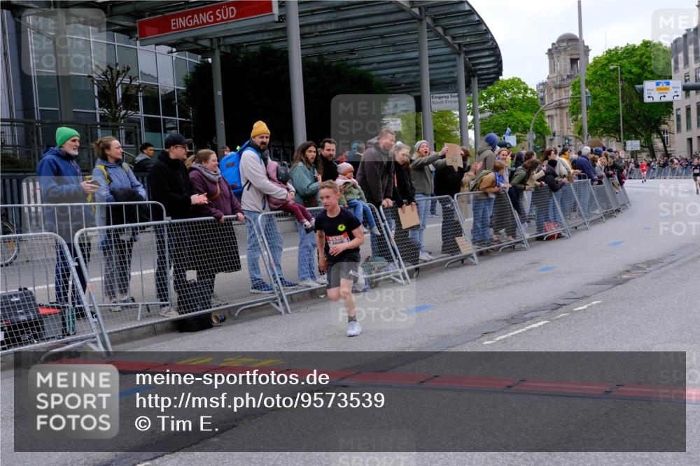 25.04.2026 - Das Zehntel Tim E. http://msf.ph/oto/9573539 25.04.2026 10:46:51 Ziel 6334, 6682, 6753 meine-sportfotos.de