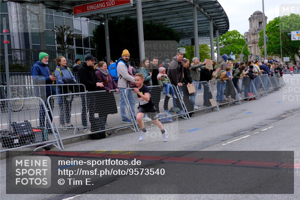 25.04.2026 - Das Zehntel Tim E. http://msf.ph/oto/9573540 25.04.2026 10:46:51 Ziel 6334, 6682, 6753 meine-sportfotos.de