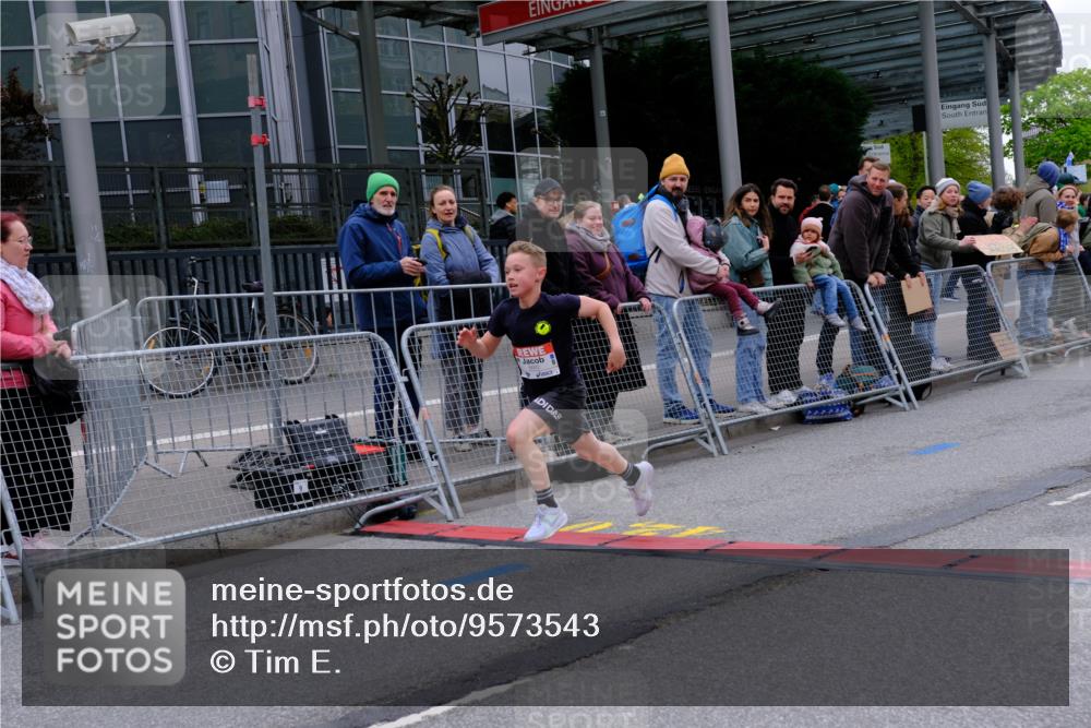 25.04.2026 - Das Zehntel Tim E. http://msf.ph/oto/9573543 25.04.2026 10:46:51 Ziel 6334, 6682, 6753 meine-sportfotos.de