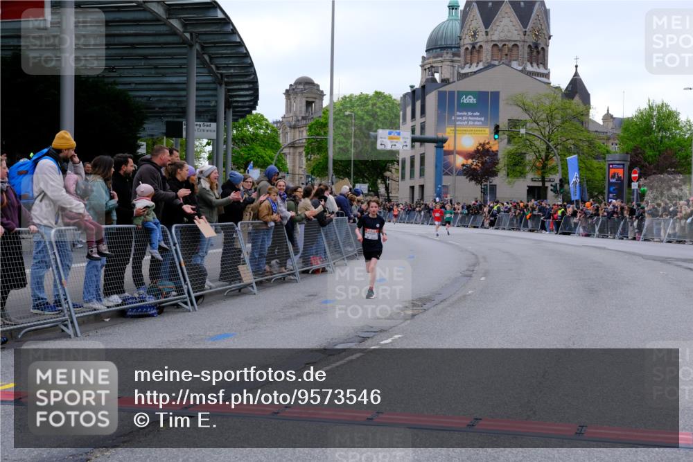 25.04.2026 - Das Zehntel Tim E. http://msf.ph/oto/9573546 25.04.2026 10:46:58 Ziel 5573, 6682 meine-sportfotos.de