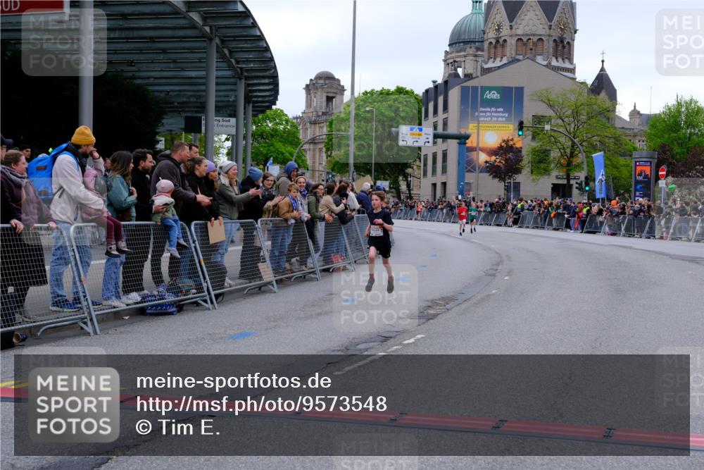 25.04.2026 - Das Zehntel Tim E. http://msf.ph/oto/9573548 25.04.2026 10:46:58 Ziel 5573, 6682 meine-sportfotos.de