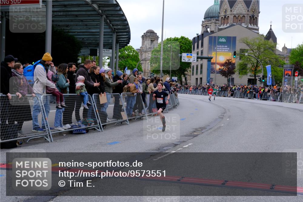 25.04.2026 - Das Zehntel Tim E. http://msf.ph/oto/9573551 25.04.2026 10:46:58 Ziel 5573, 6682 meine-sportfotos.de