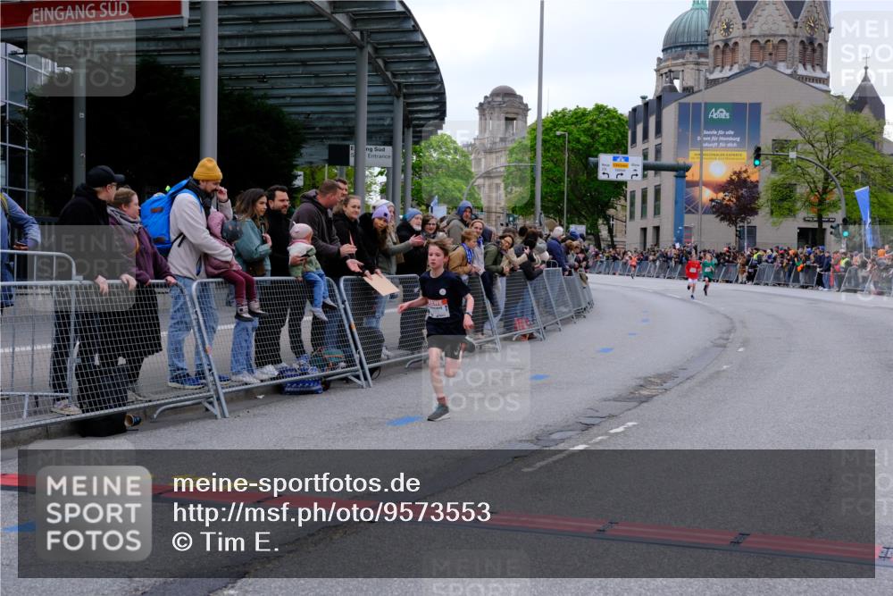 25.04.2026 - Das Zehntel Tim E. http://msf.ph/oto/9573553 25.04.2026 10:46:59 Ziel 5573 meine-sportfotos.de