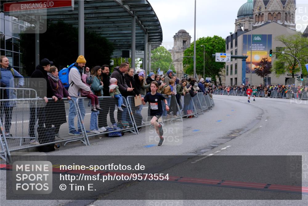25.04.2026 - Das Zehntel Tim E. http://msf.ph/oto/9573554 25.04.2026 10:46:59 Ziel 5573 meine-sportfotos.de