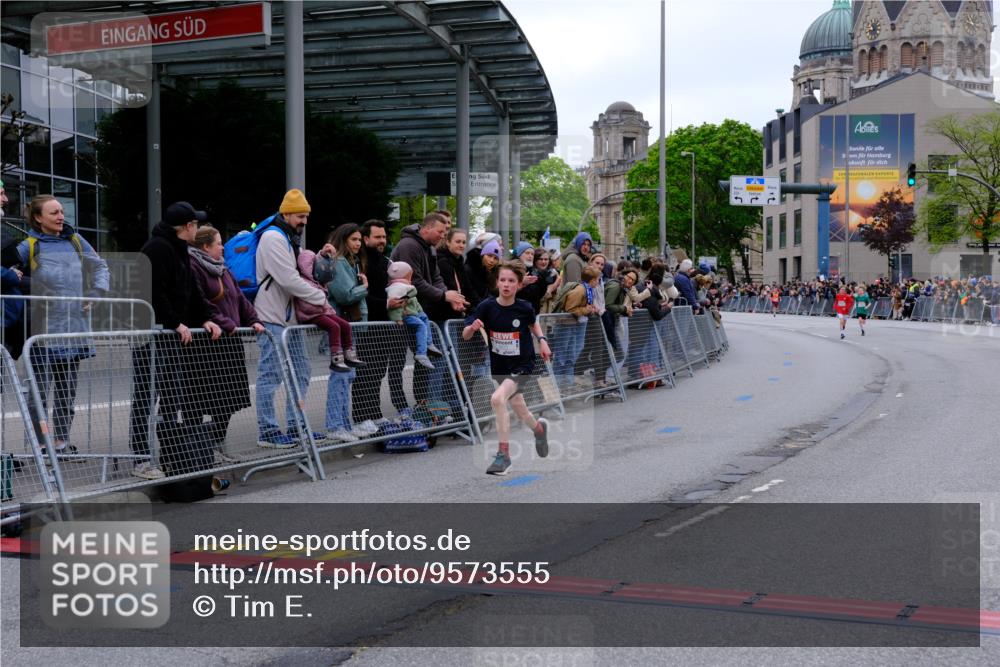 25.04.2026 - Das Zehntel Tim E. http://msf.ph/oto/9573555 25.04.2026 10:46:59 Ziel 5573 meine-sportfotos.de