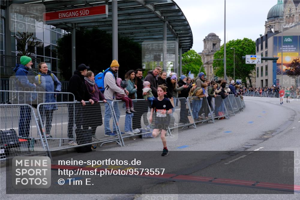 25.04.2026 - Das Zehntel Tim E. http://msf.ph/oto/9573557 25.04.2026 10:46:59 Ziel 5573 meine-sportfotos.de