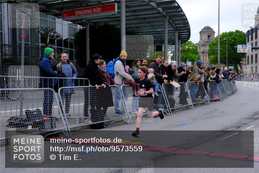 25.04.2026 - Das Zehntel Tim E. http://msf.ph/oto/9573559 25.04.2026 10:46:59 Ziel 5573 meine-sportfotos.de